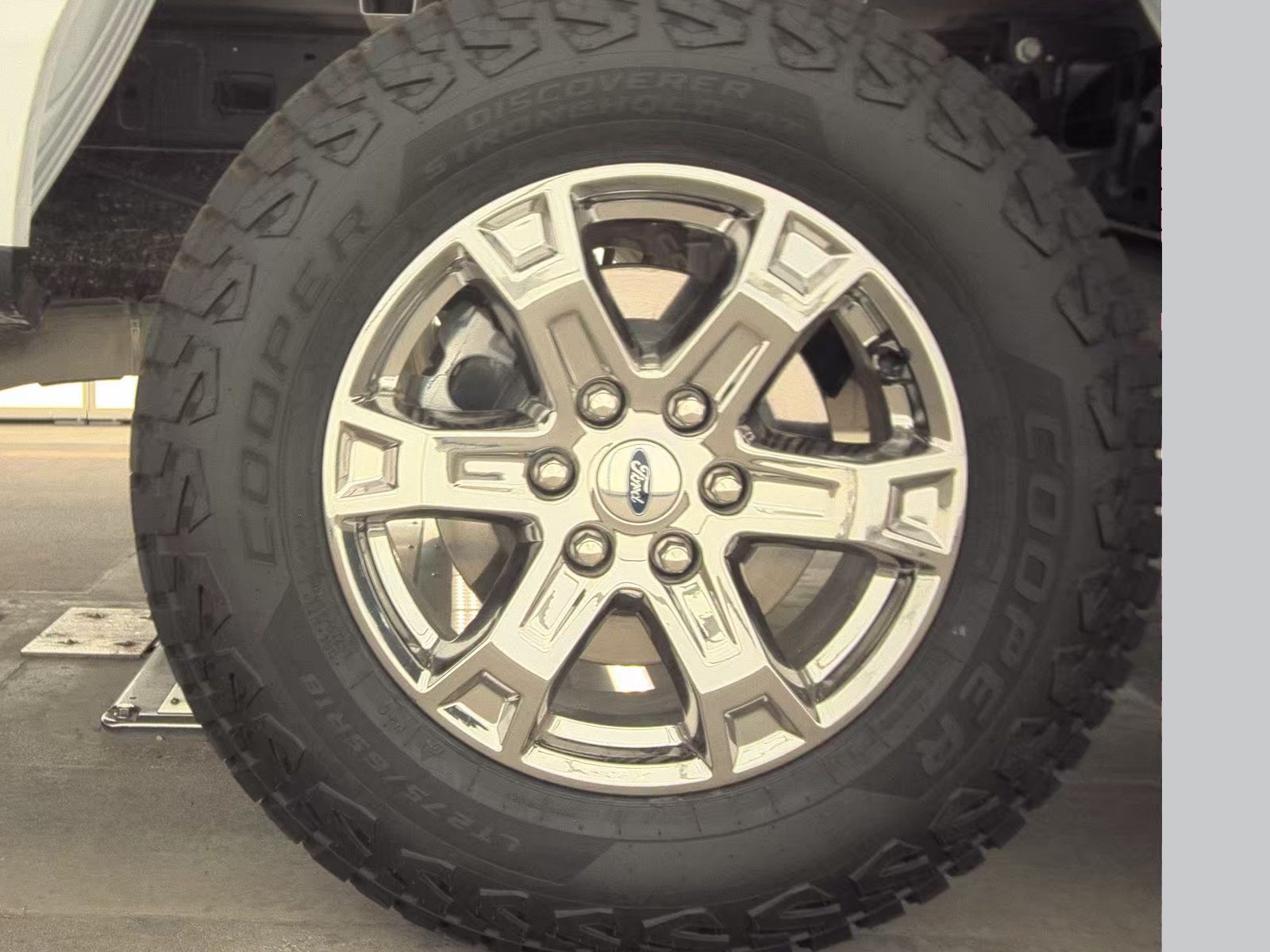 2023 Ford F-150 Lariat AWD