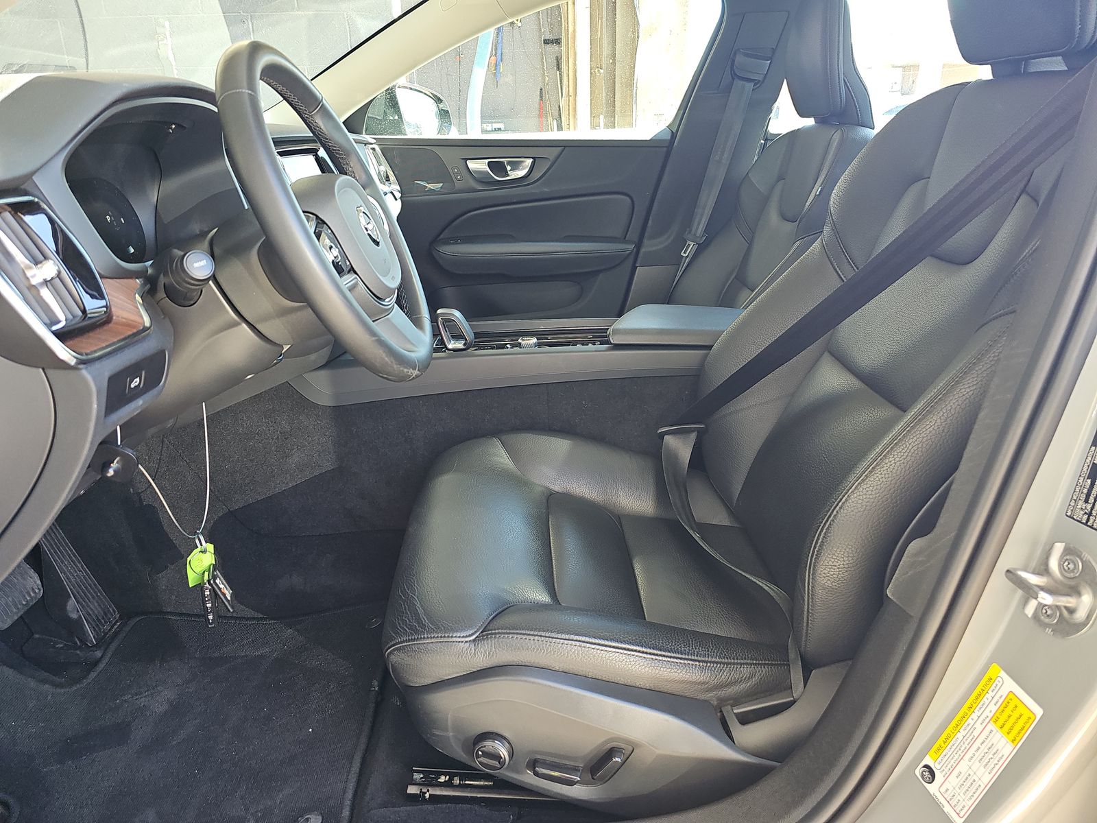 2025 Volvo S60 B5 Plus FWD