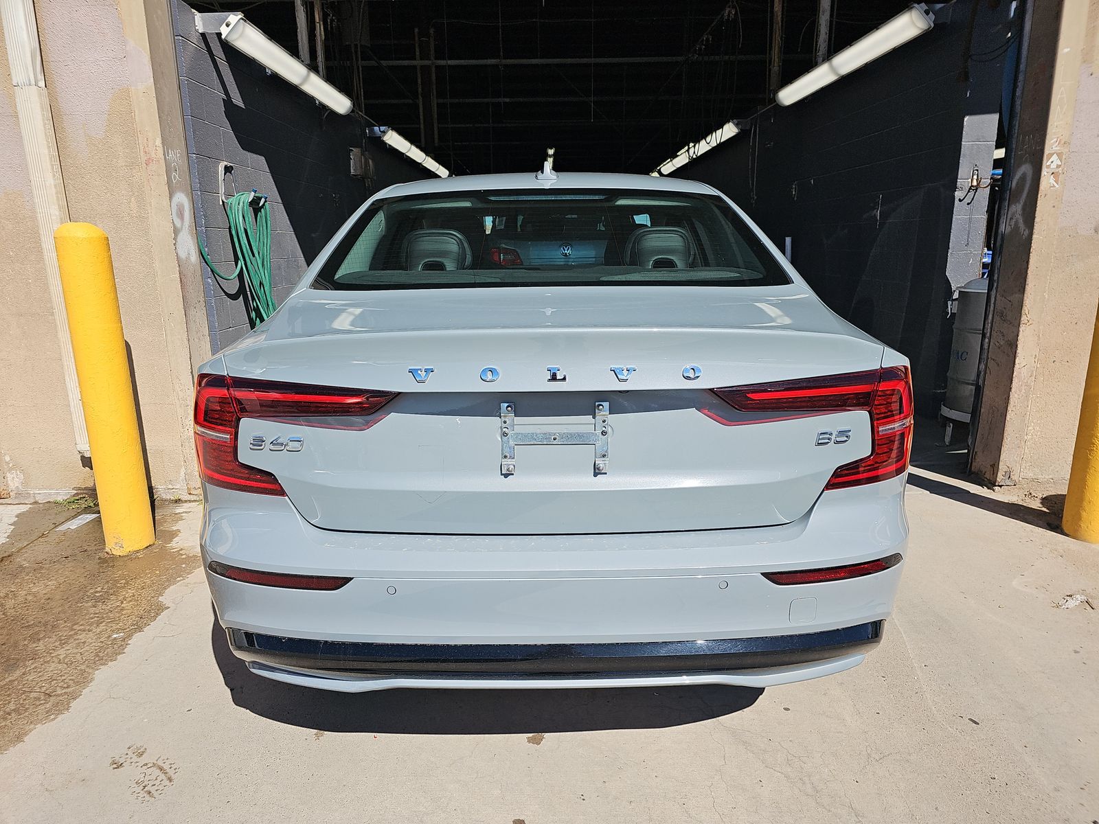 2025 Volvo S60 B5 Plus FWD