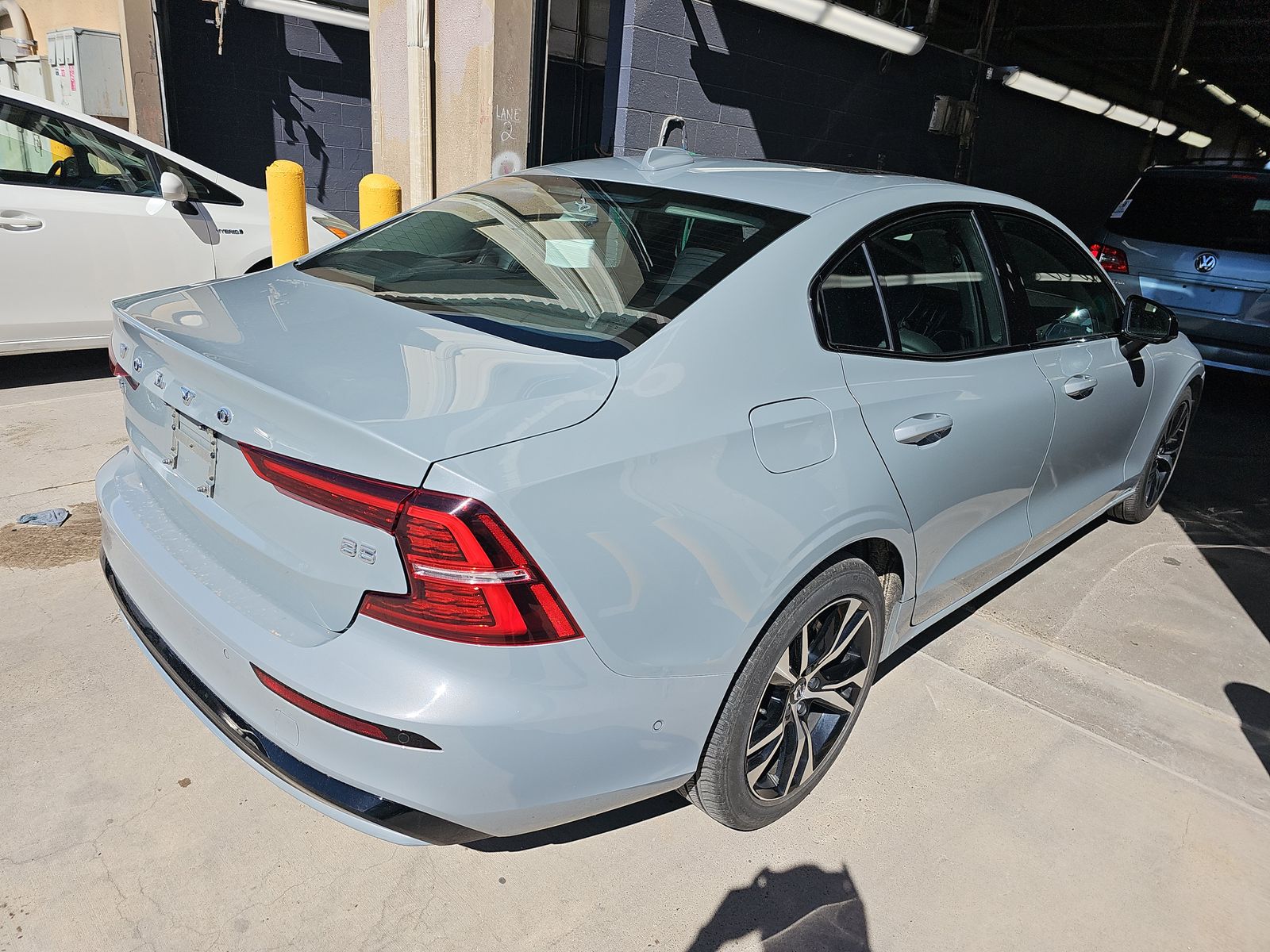 2025 Volvo S60 B5 Plus FWD