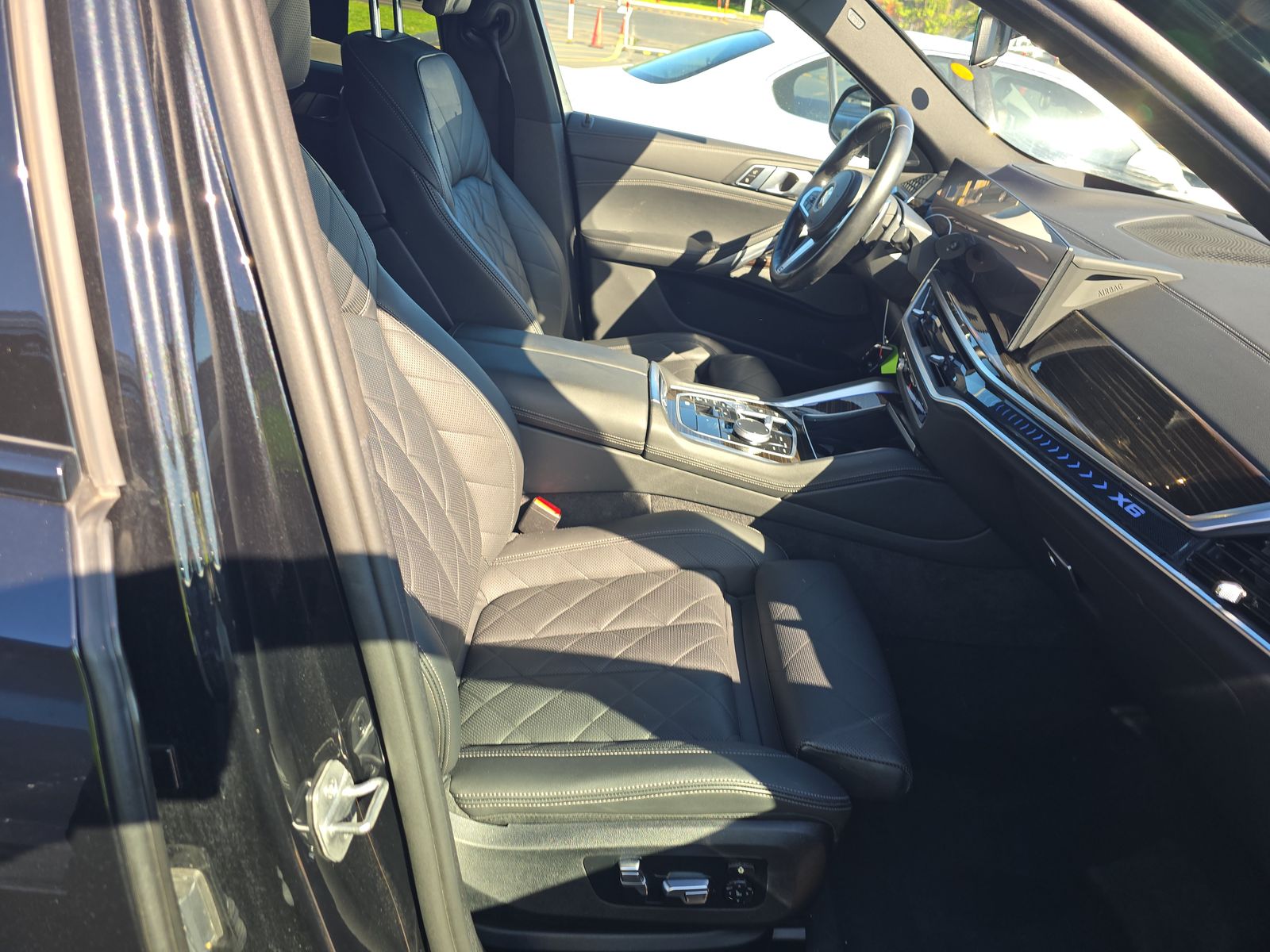 2024 BMW X6 xDrive40i AWD