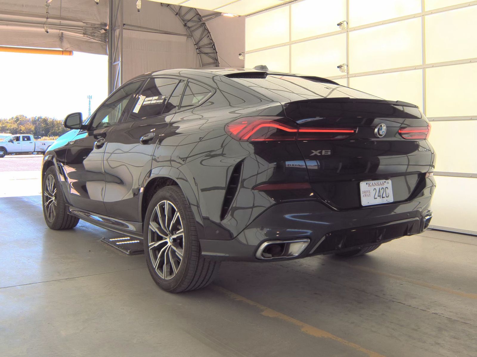 2025 BMW X6 xDrive40i AWD