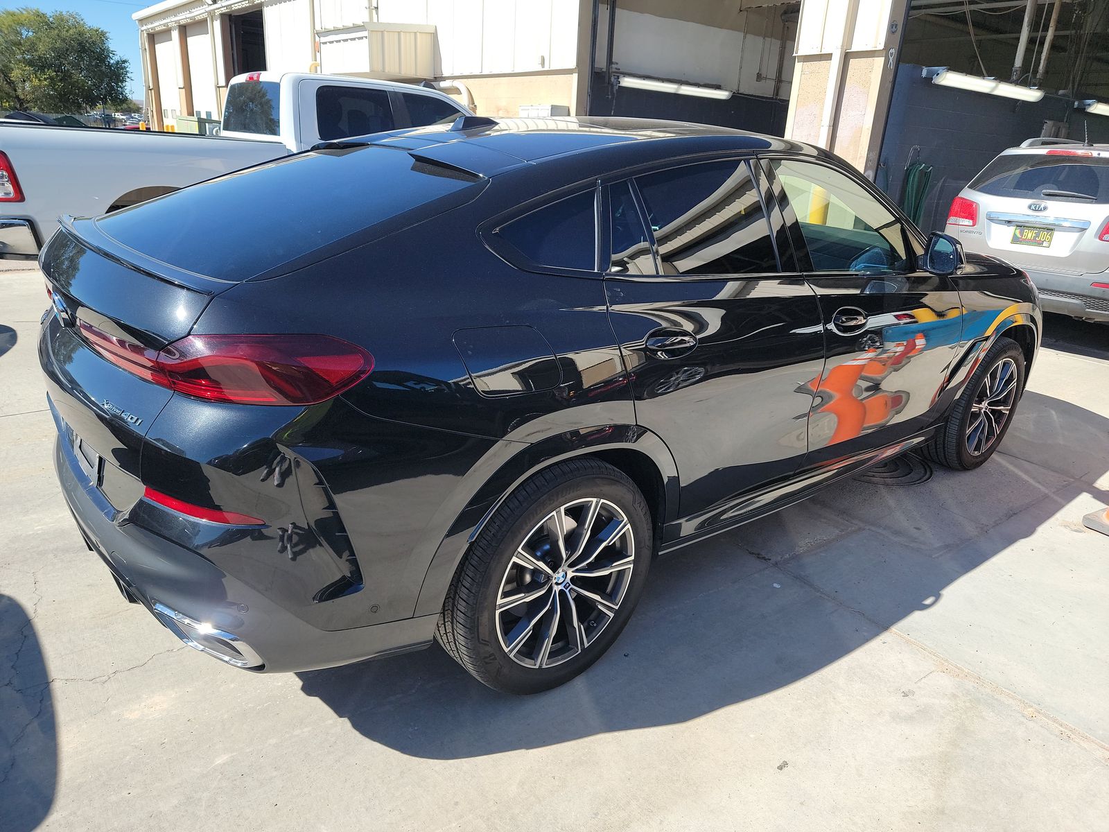 2025 BMW X6 xDrive40i AWD