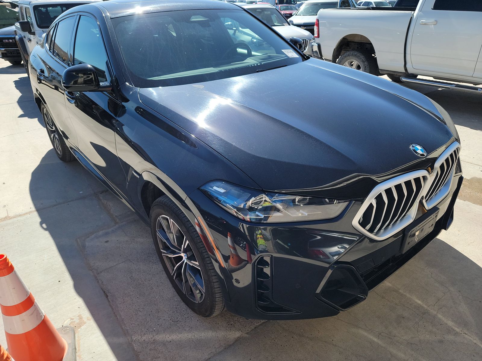 2025 BMW X6 xDrive40i AWD