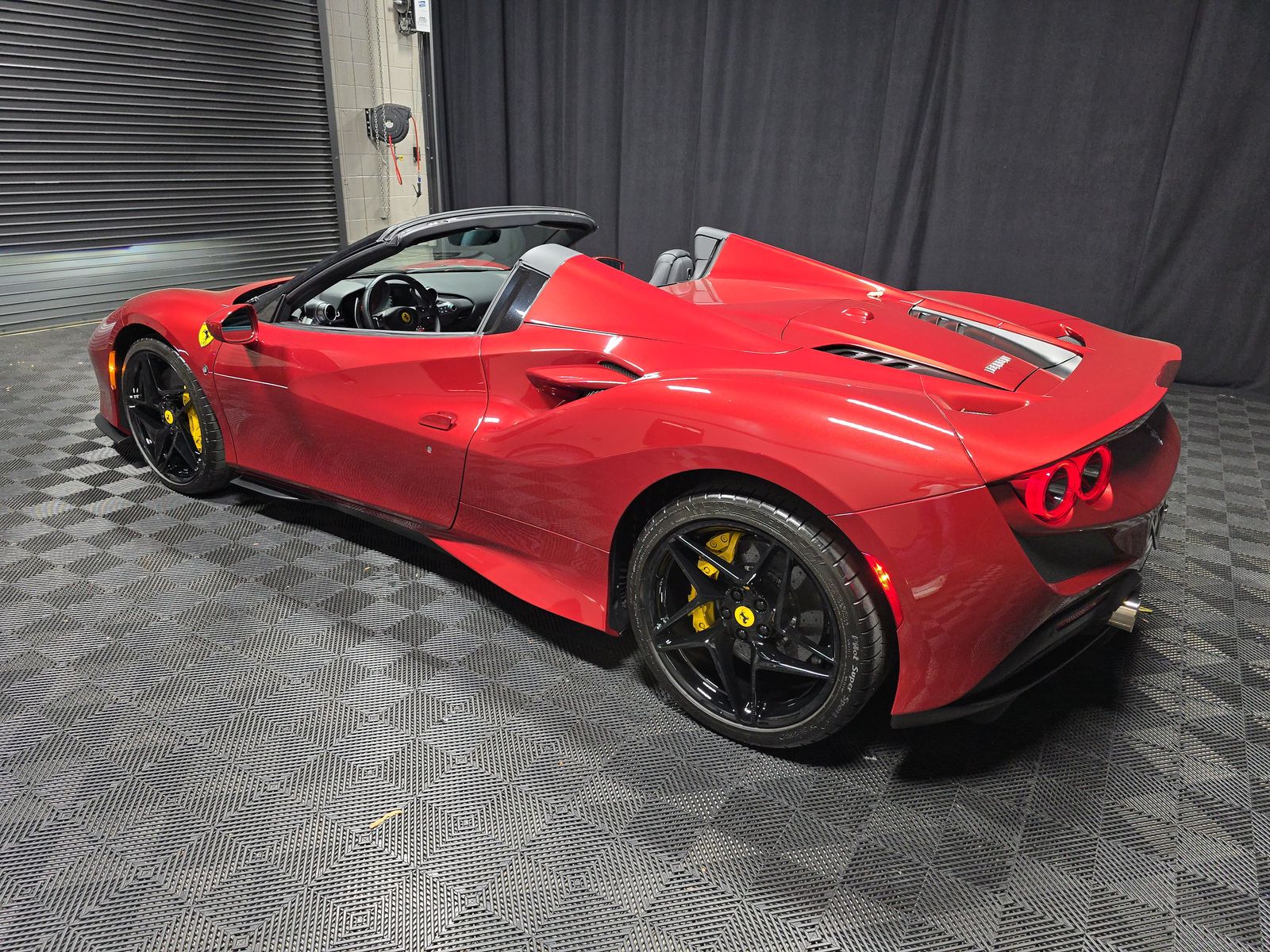 2022 Ferrari F8 Base RWD