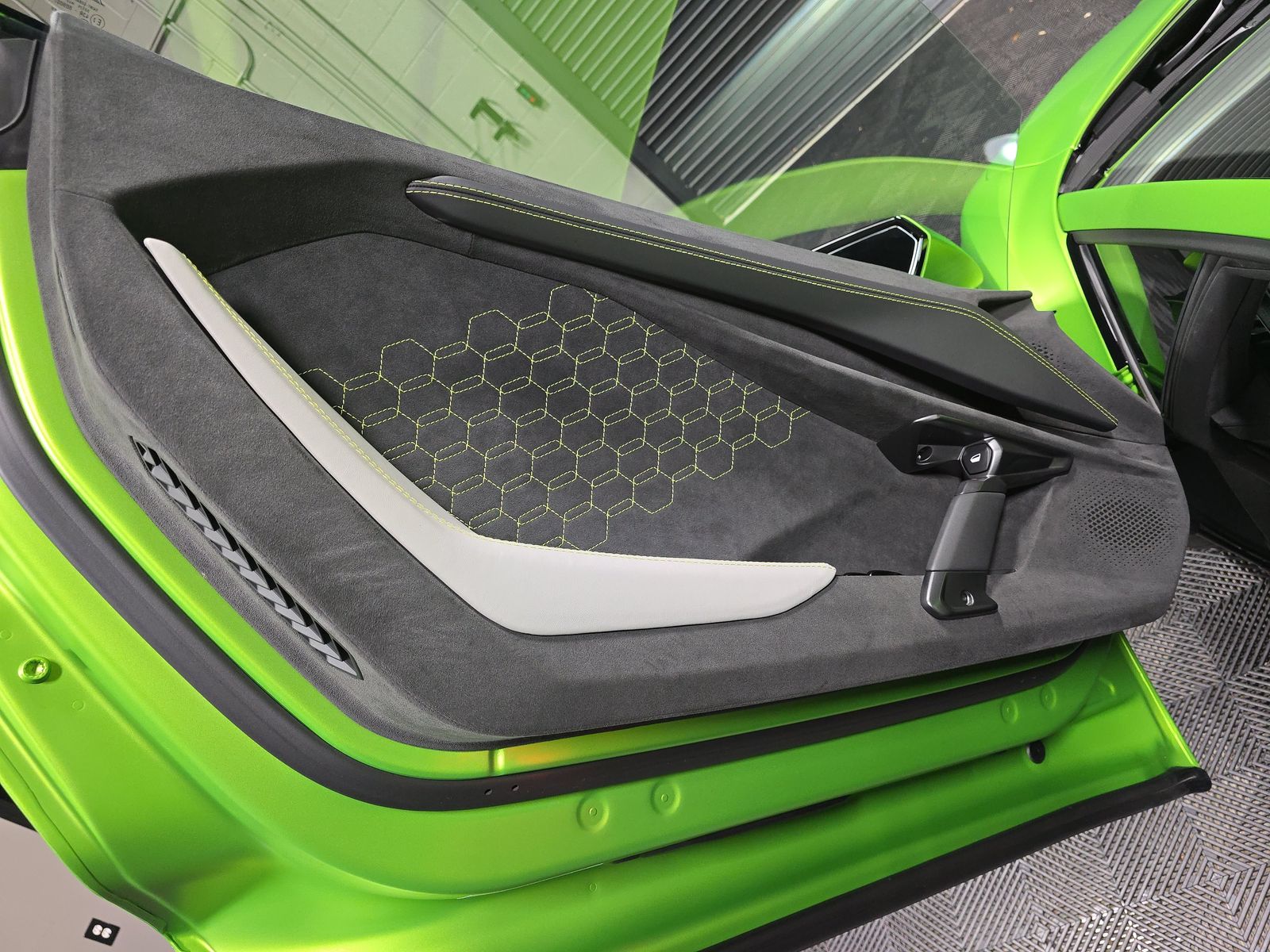 2024 Lamborghini Revuelto Base AWD