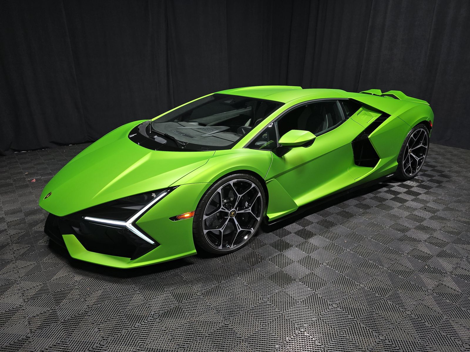 2024 Lamborghini Revuelto Base AWD