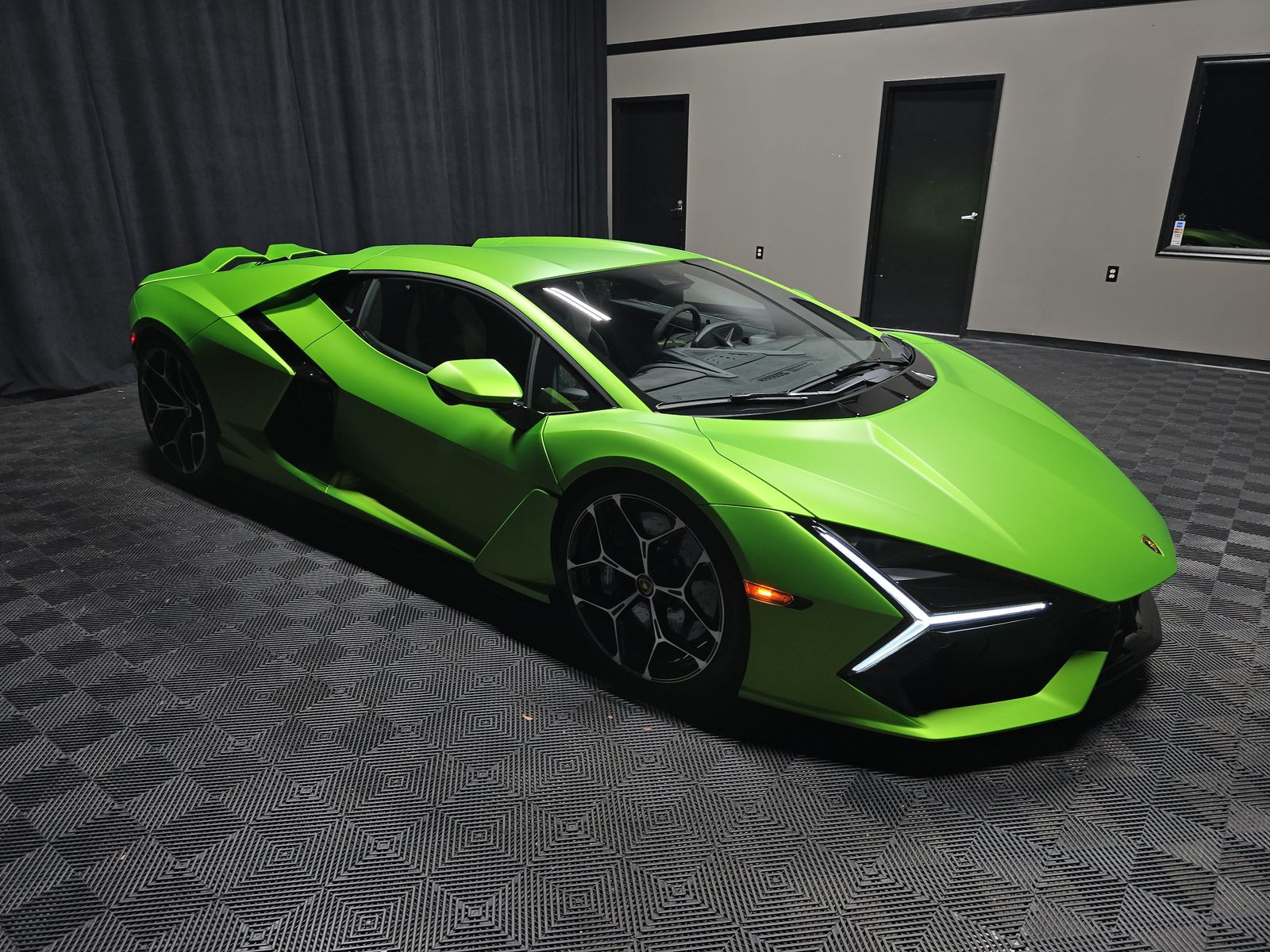 2024 Lamborghini Revuelto Base AWD