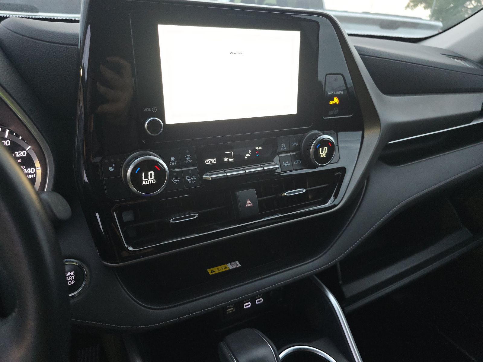 2023 Toyota Highlander XLE FWD