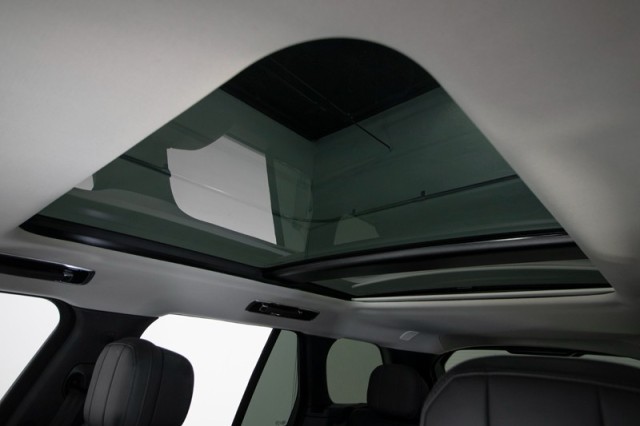 2024 Land Rover Range Rover SE AWD