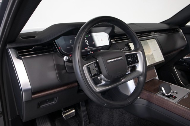2024 Land Rover Range Rover SE AWD