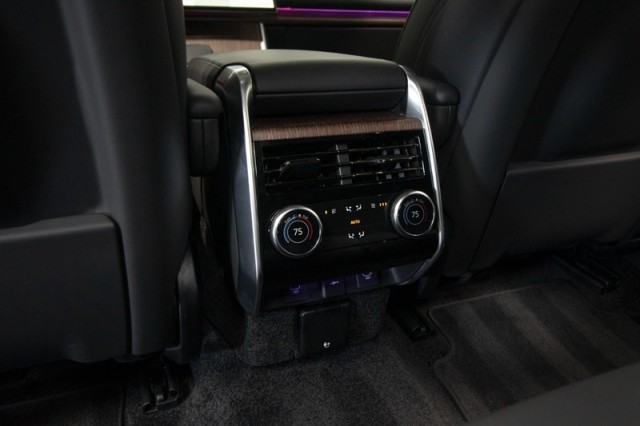 2024 Land Rover Range Rover SE AWD