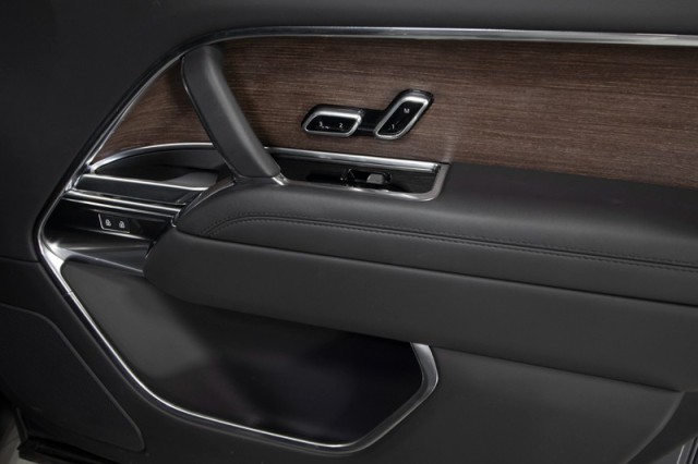 2024 Land Rover Range Rover SE AWD