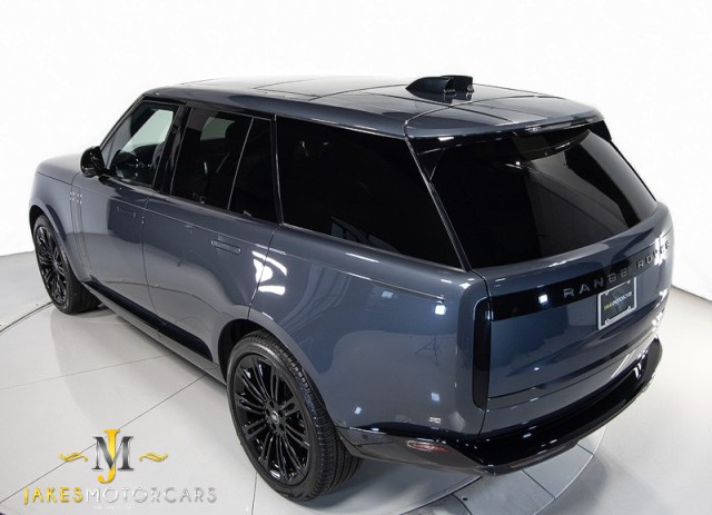 2024 Land Rover Range Rover SE AWD