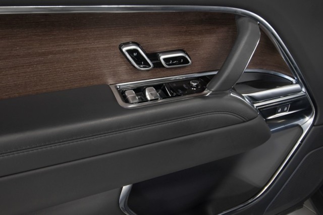 2024 Land Rover Range Rover SE AWD