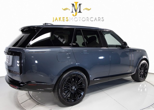 2024 Land Rover Range Rover SE AWD