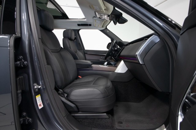 2024 Land Rover Range Rover SE AWD