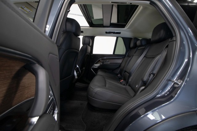 2024 Land Rover Range Rover SE AWD