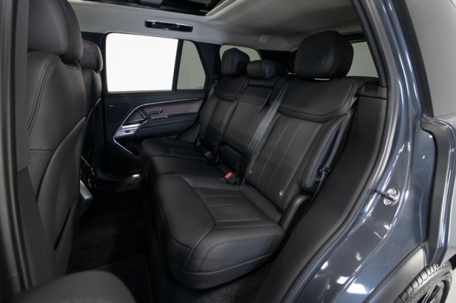 2024 Land Rover Range Rover SE AWD