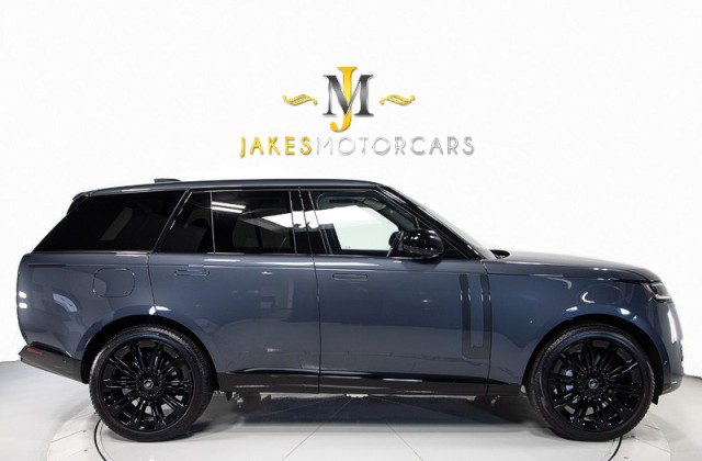 2024 Land Rover Range Rover SE AWD