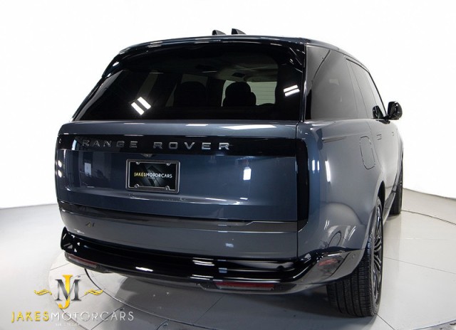 2024 Land Rover Range Rover SE AWD