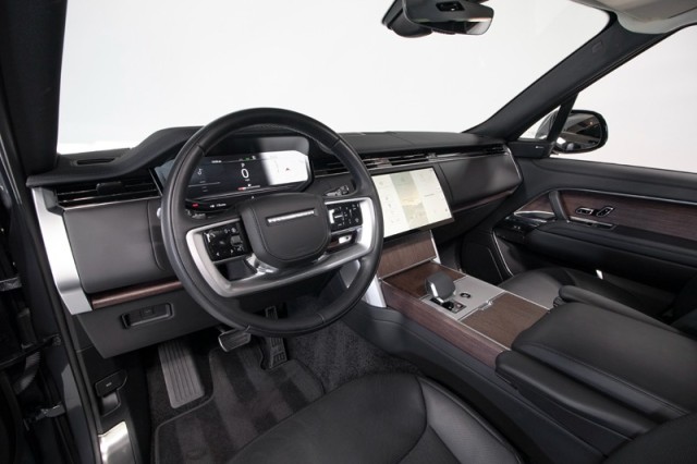 2024 Land Rover Range Rover SE AWD