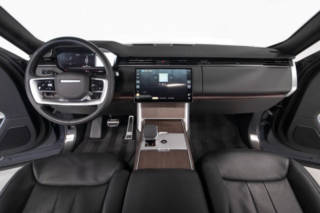 2024 Land Rover Range Rover SE AWD