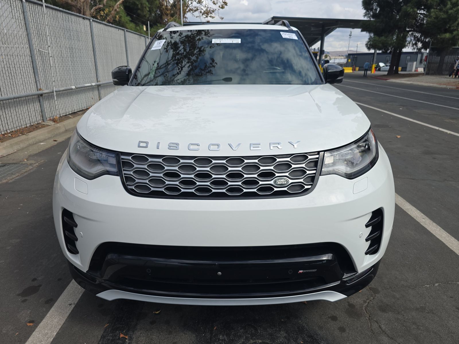2023 Land Rover Discovery Metropolitan Edition AWD
