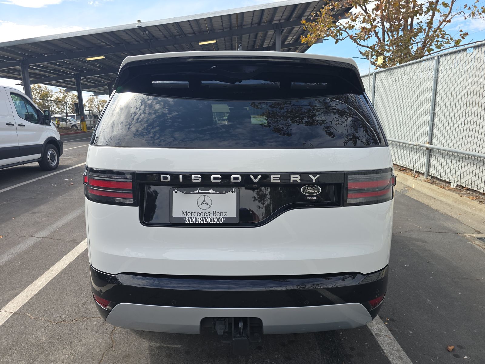 2023 Land Rover Discovery Metropolitan Edition AWD