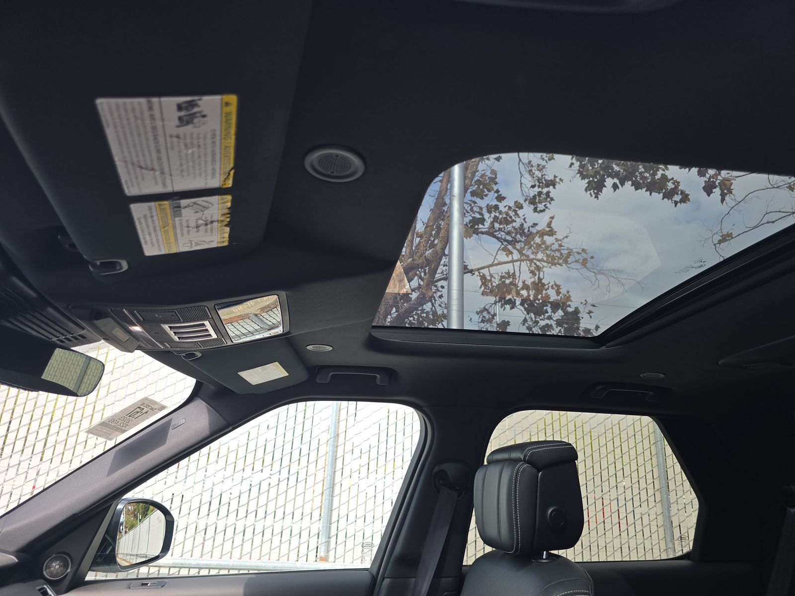 2023 Land Rover Discovery Metropolitan Edition AWD