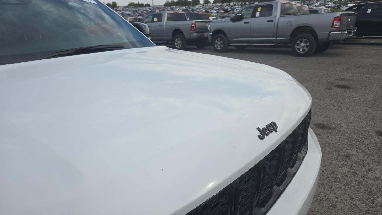 2024 Jeep Grand Cherokee Altitude AWD