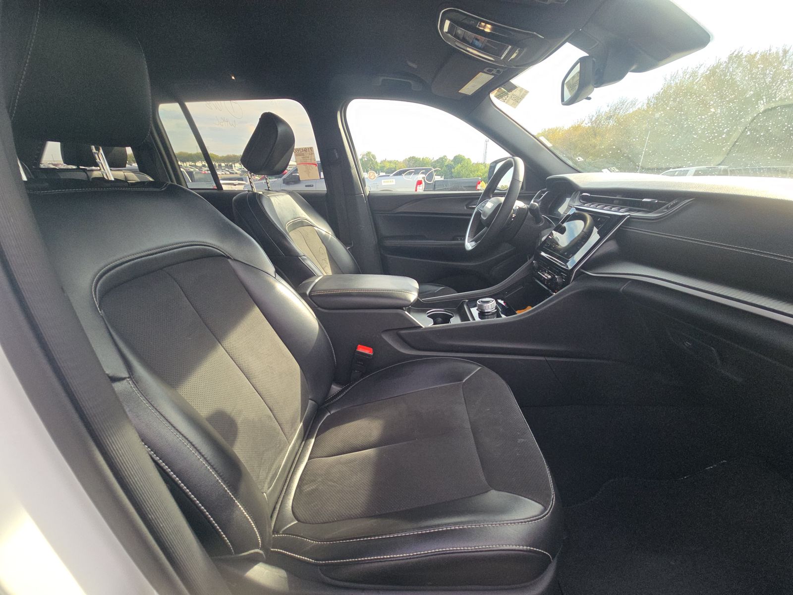 2024 Jeep Grand Cherokee Altitude AWD