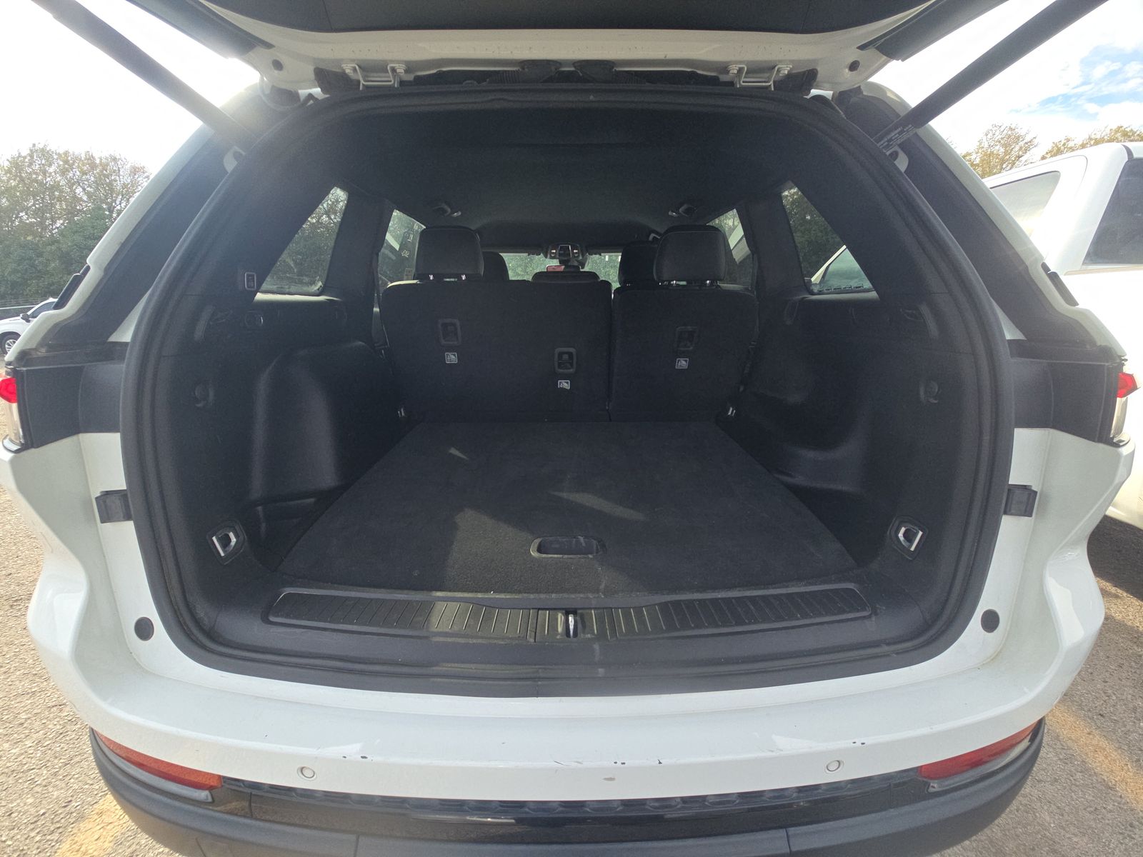 2024 Jeep Grand Cherokee Altitude AWD