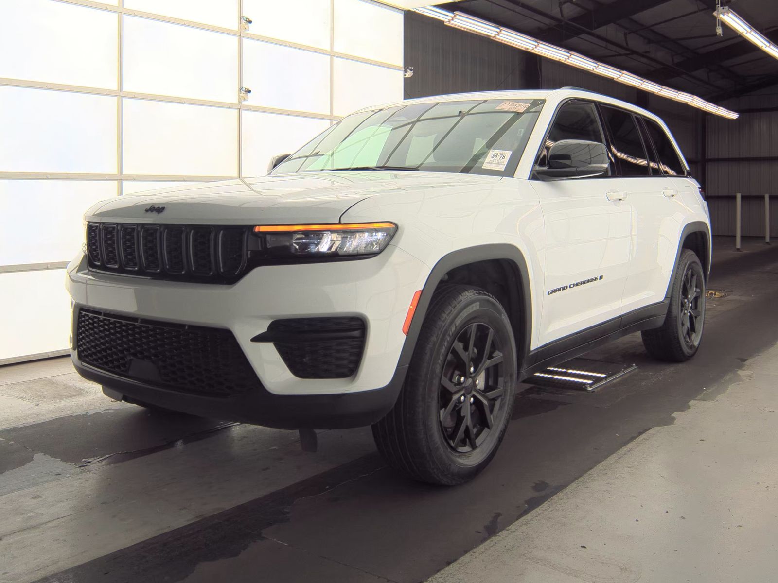 2024 Jeep Grand Cherokee Altitude AWD