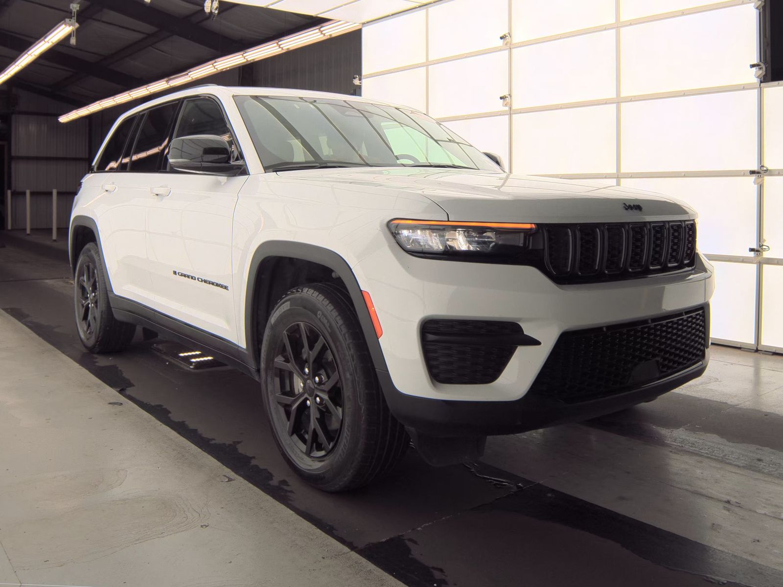 2024 Jeep Grand Cherokee Altitude AWD