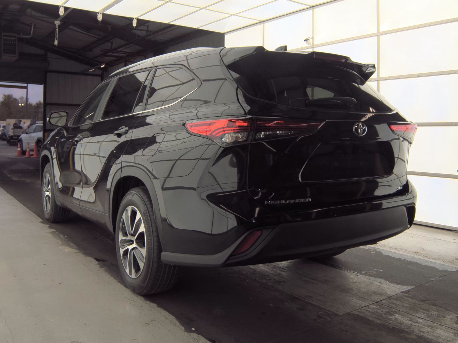 2023 Toyota Highlander XLE FWD