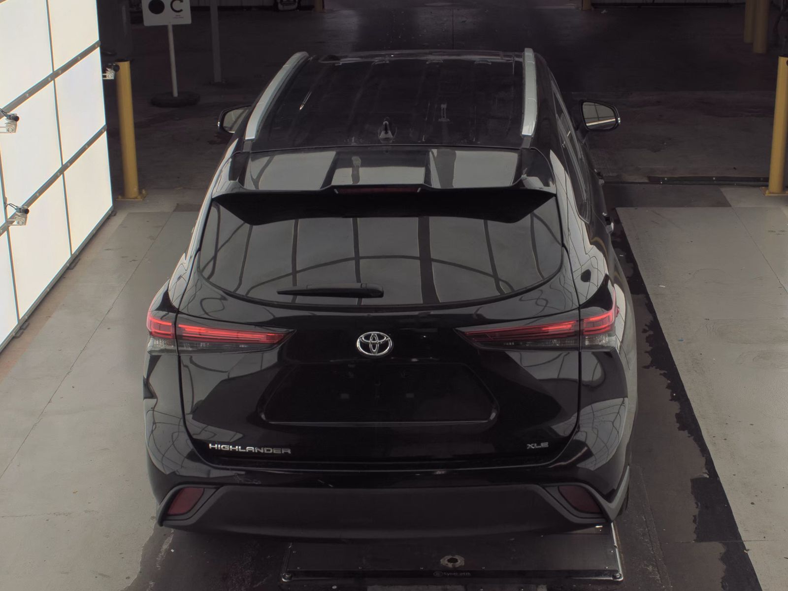 2023 Toyota Highlander XLE FWD