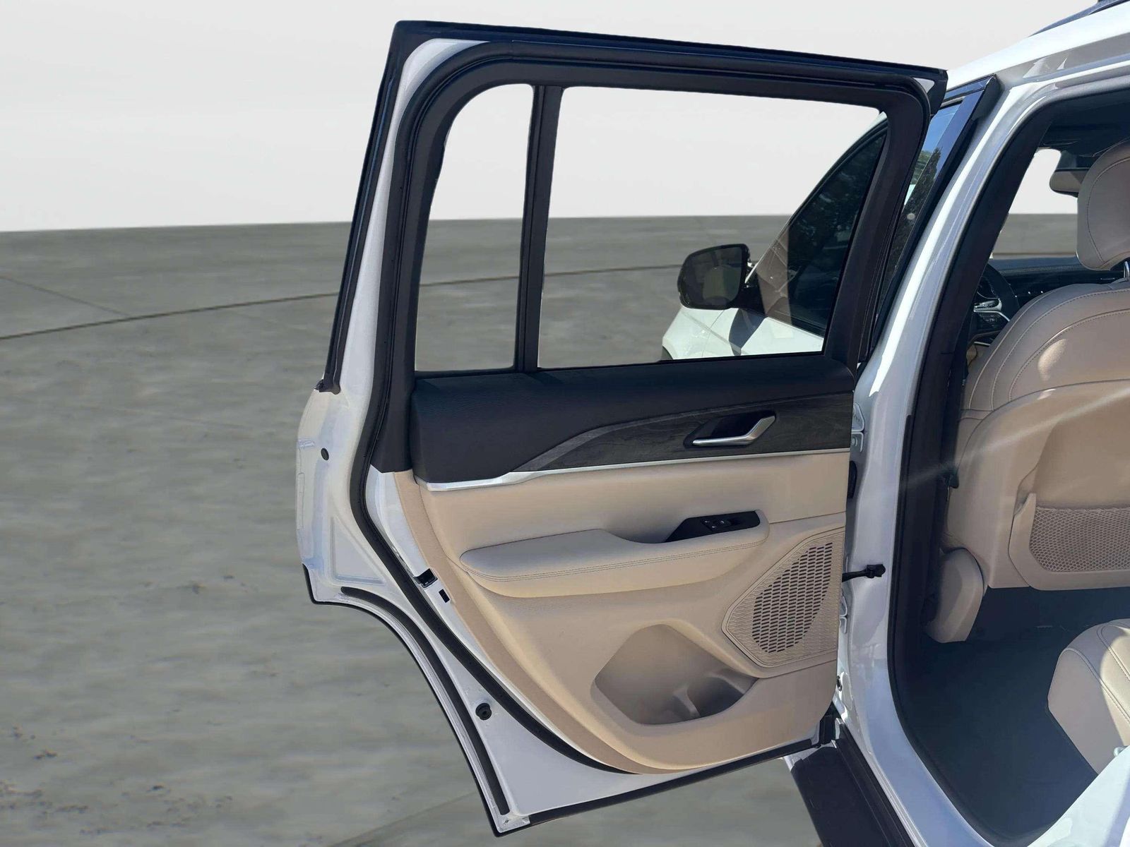 2023 Jeep Grand Cherokee Limited AWD