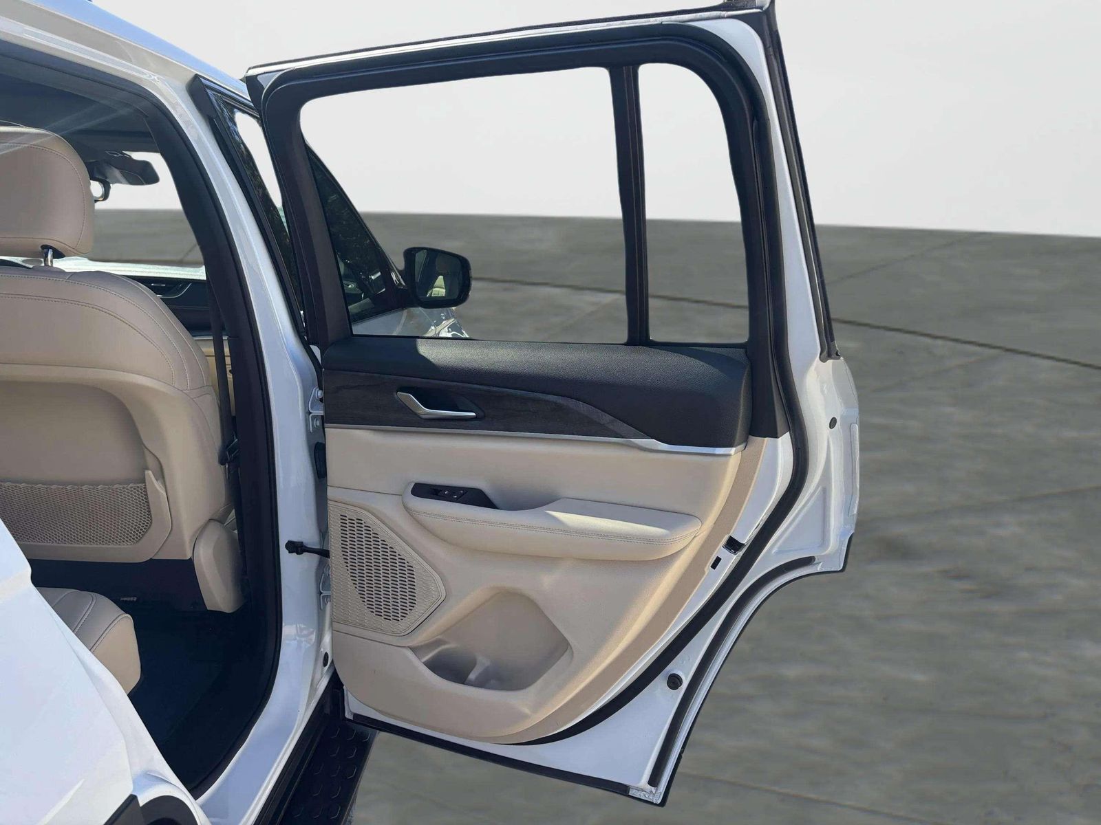 2023 Jeep Grand Cherokee Limited AWD