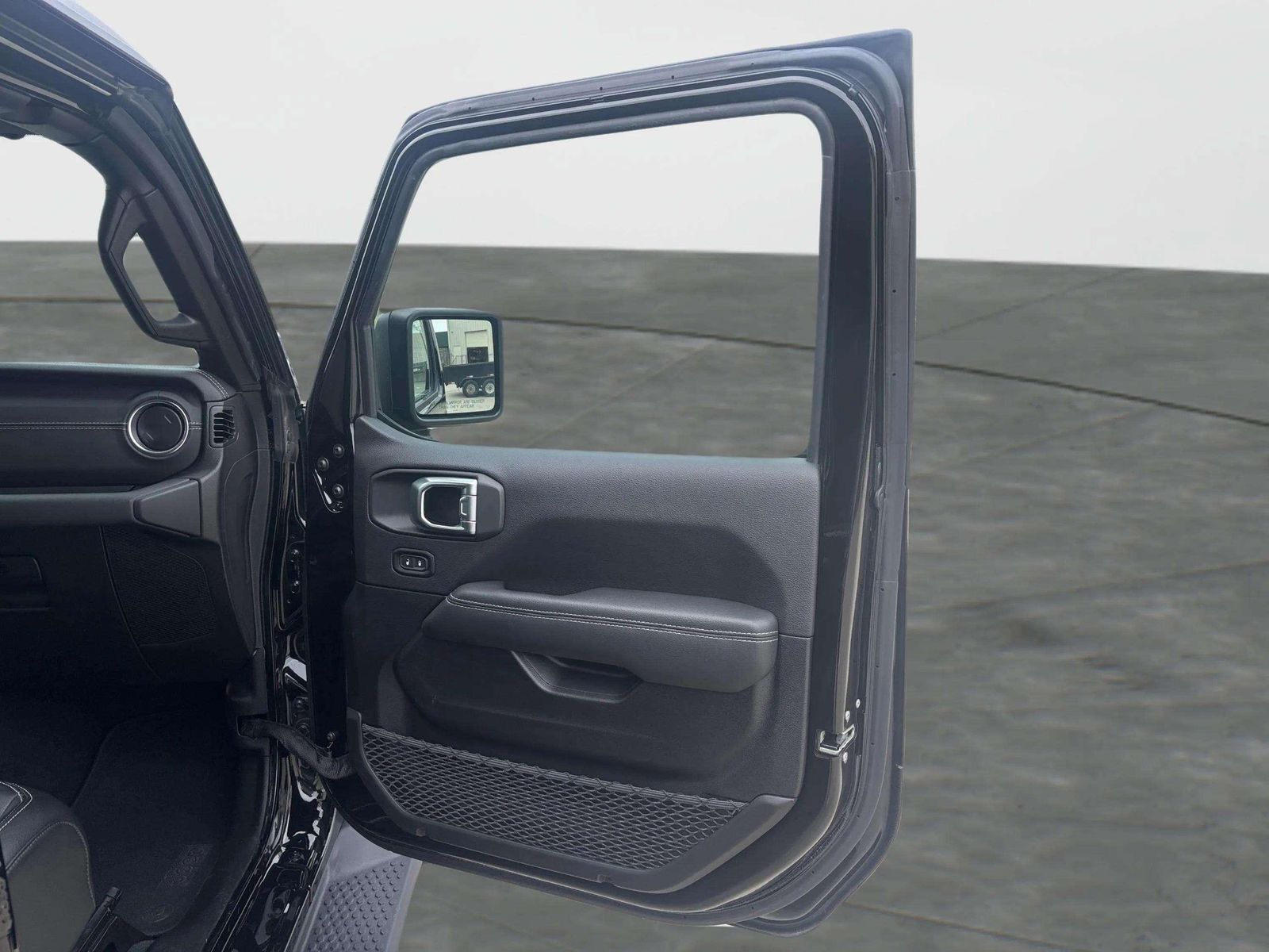 2022 Jeep Wrangler Unlimited 4xe Sahara AWD