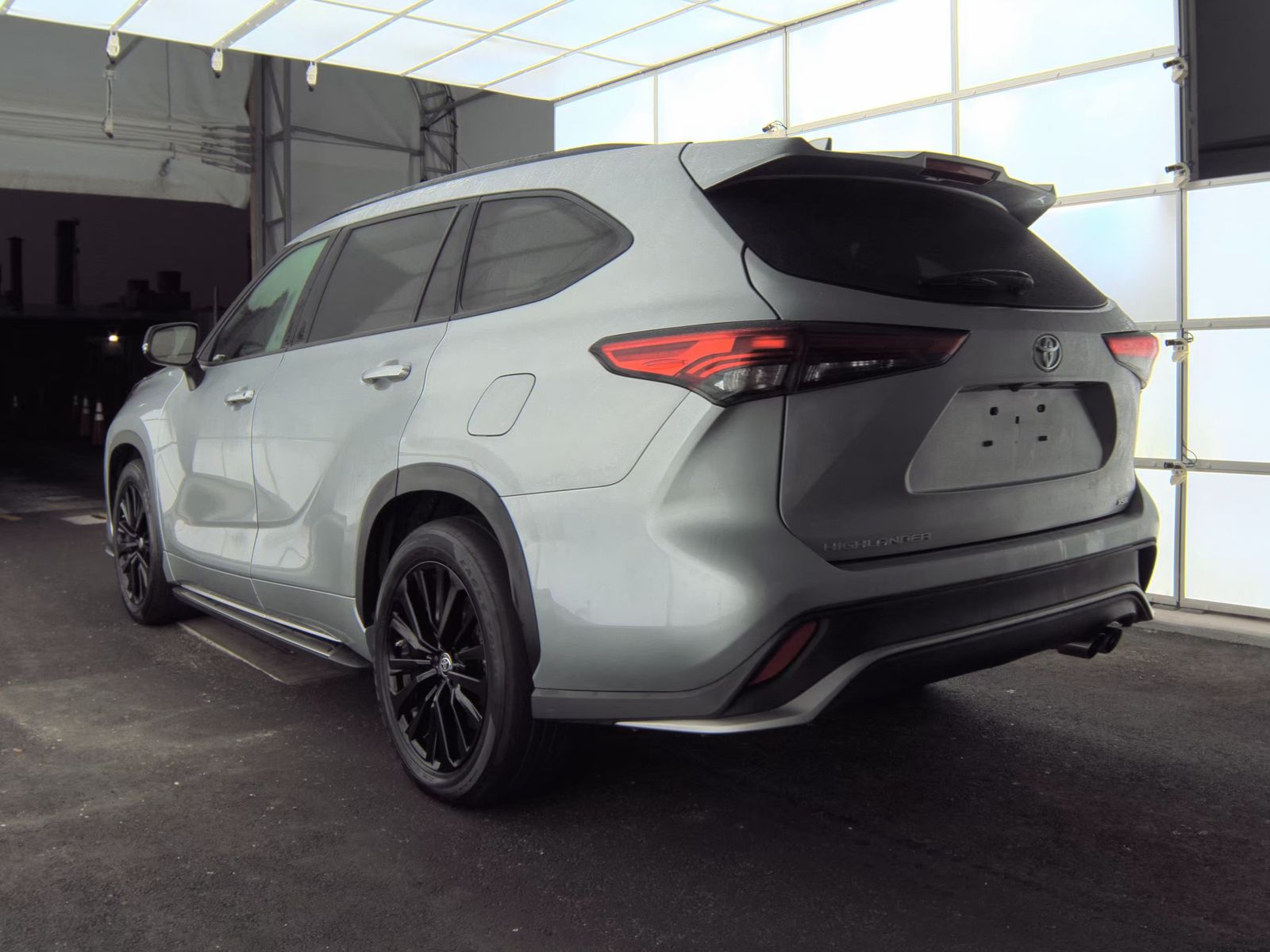 2023 Toyota Highlander XSE FWD