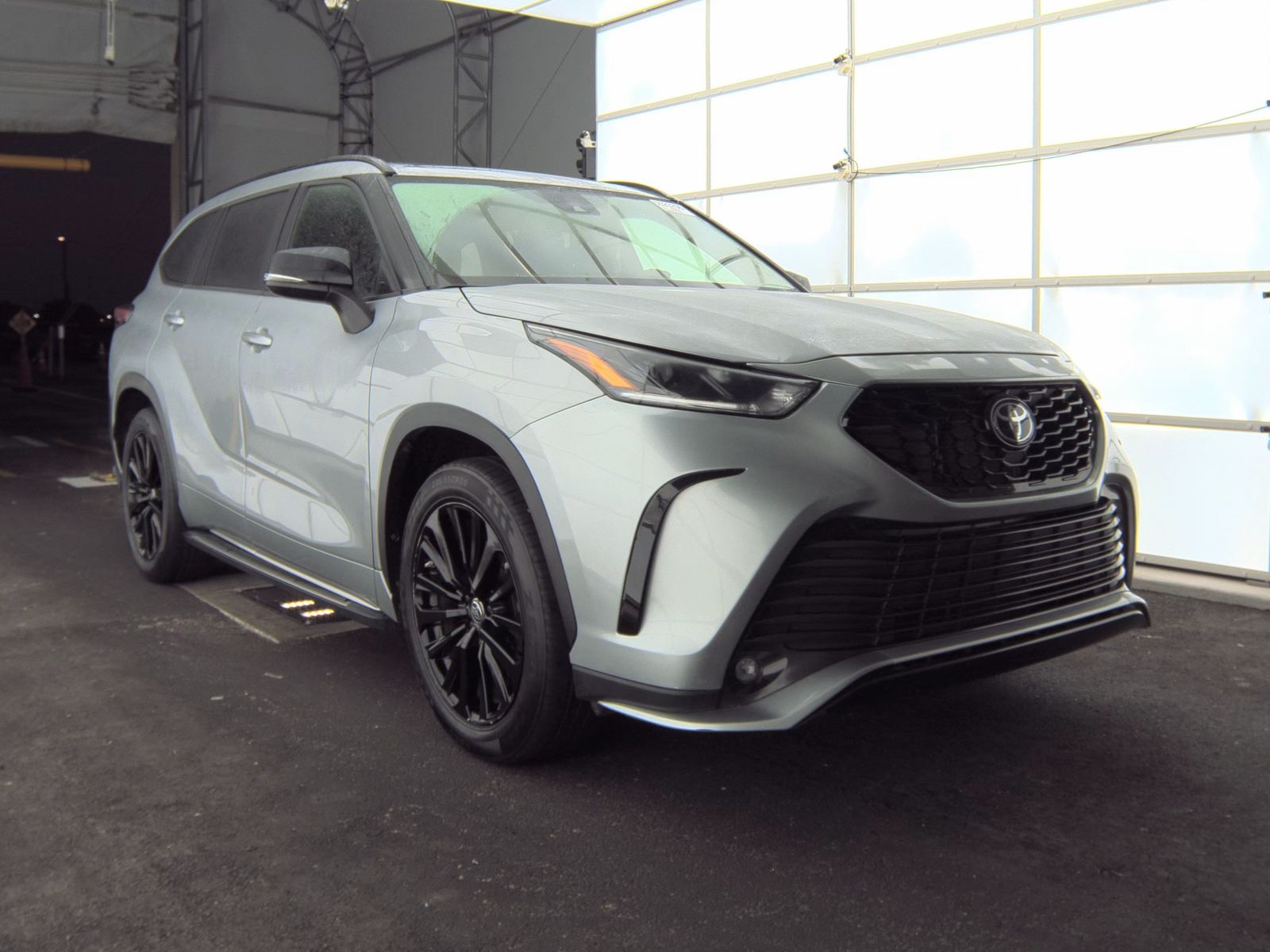 2023 Toyota Highlander XSE FWD