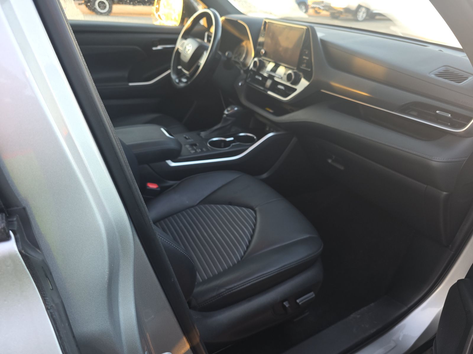 2023 Toyota Highlander XSE FWD