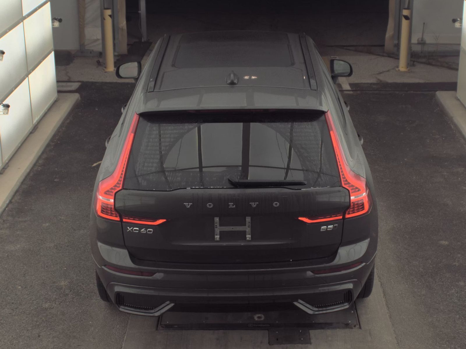 2025 Volvo XC60 B5 Plus AWD