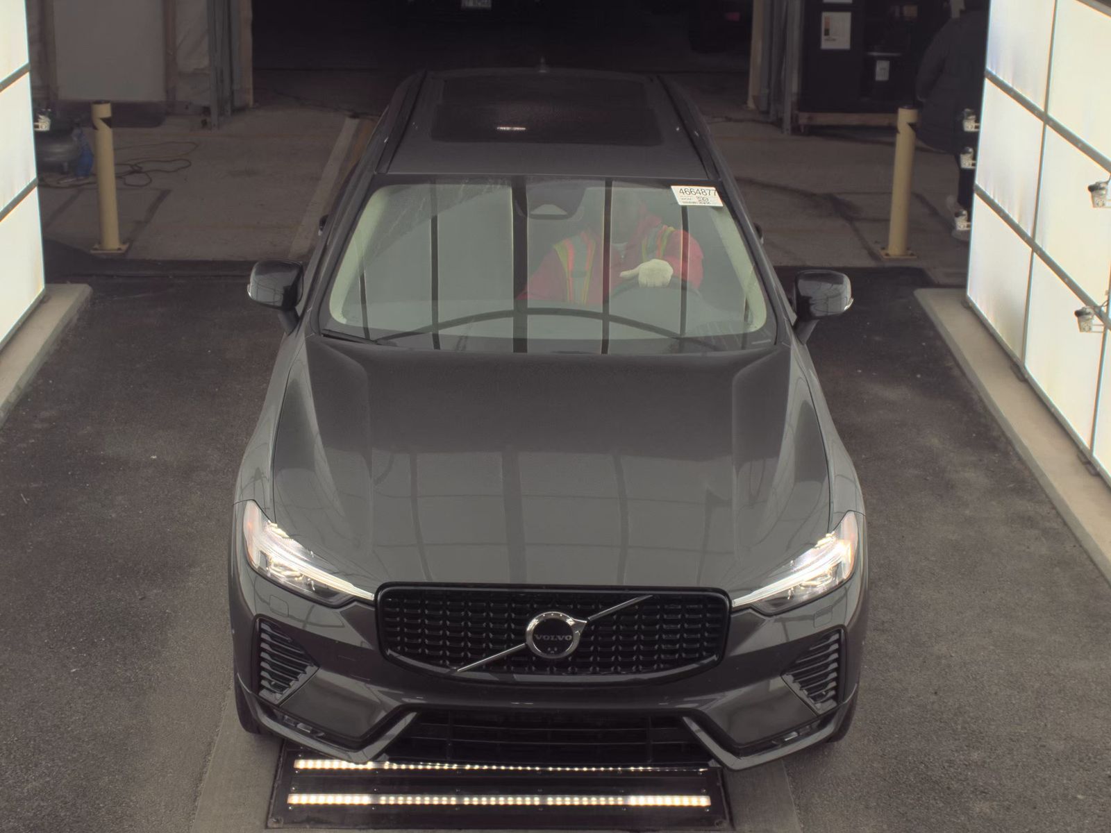 2025 Volvo XC60 B5 Plus AWD