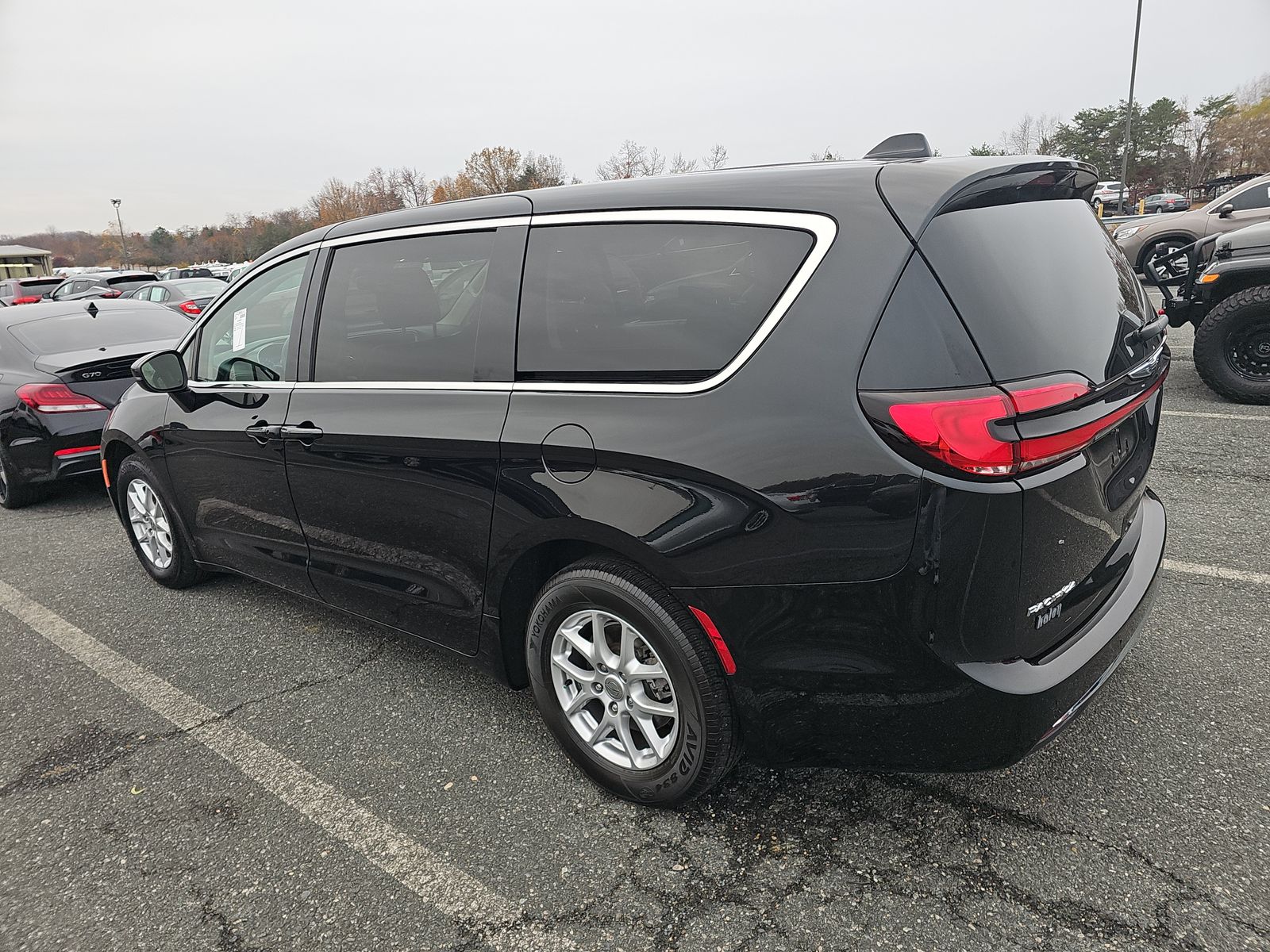 2023 Chrysler Pacifica Touring L FWD