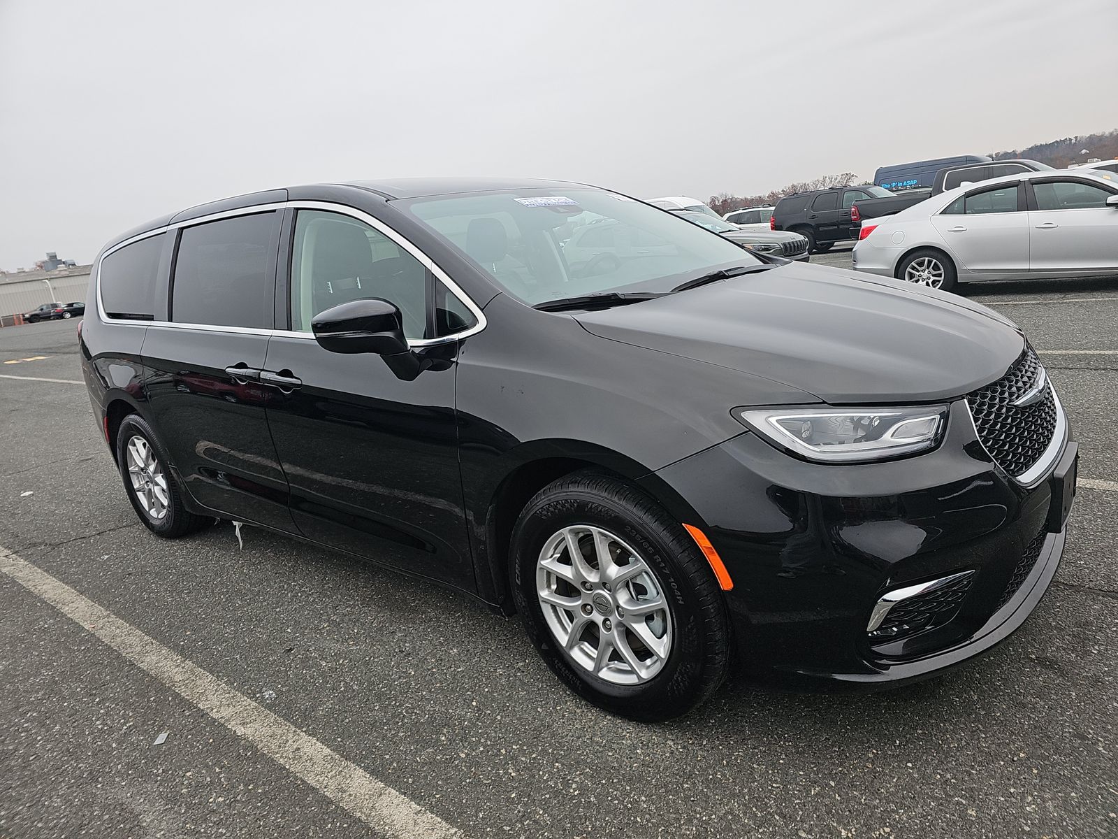 2023 Chrysler Pacifica Touring L FWD