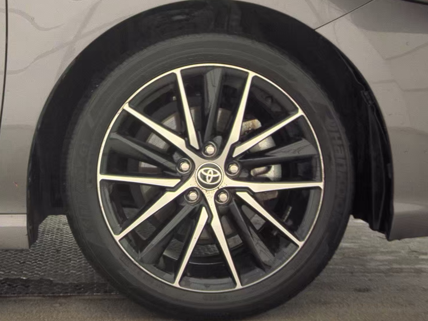 2024 Toyota Camry SE FWD