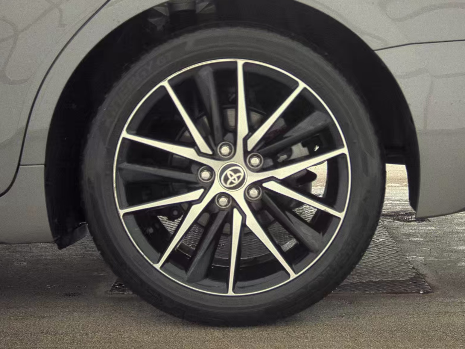 2024 Toyota Camry SE FWD