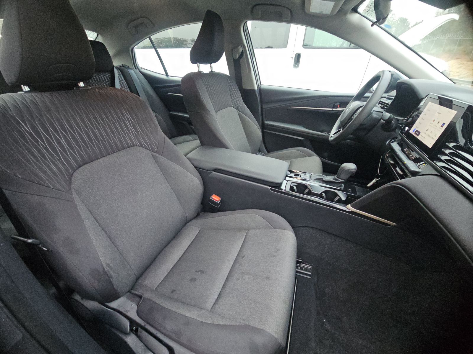 2025 Toyota Camry LE FWD